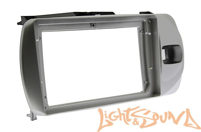 Переходная рамка для Toyota Vitz 2015-2020 для установки MFB дисплея (серебристая)